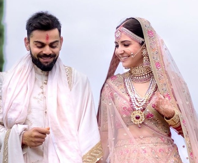 WATCH: How Virat Kohli Congratulated His Gorgeous Wifey After Exchanging Rings Is Dream Of Every Girl!
