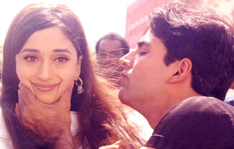 10 Best Pictures of Madhuri Dixit and Akshay Kumar. Just Awwdorable!