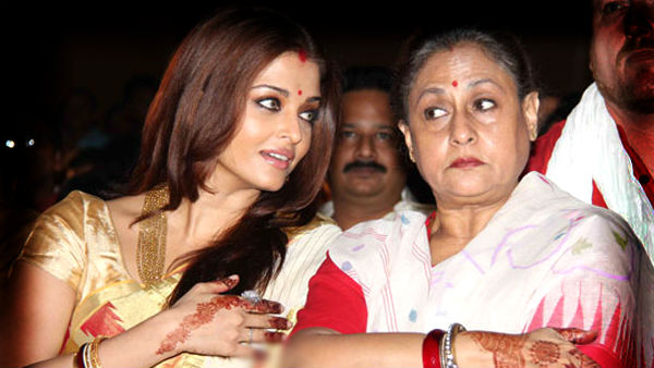 Jaya Bachchan Was Shocked To See Aishwarya Rai Bachchan Losing Out An Award To Priyanka Chopra!