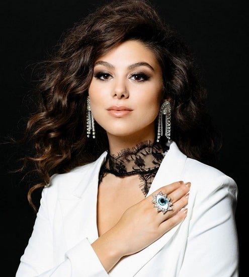 Kira Kosarin Wiki, Age, Net Worth, Boyfriend, Family, Biography & More