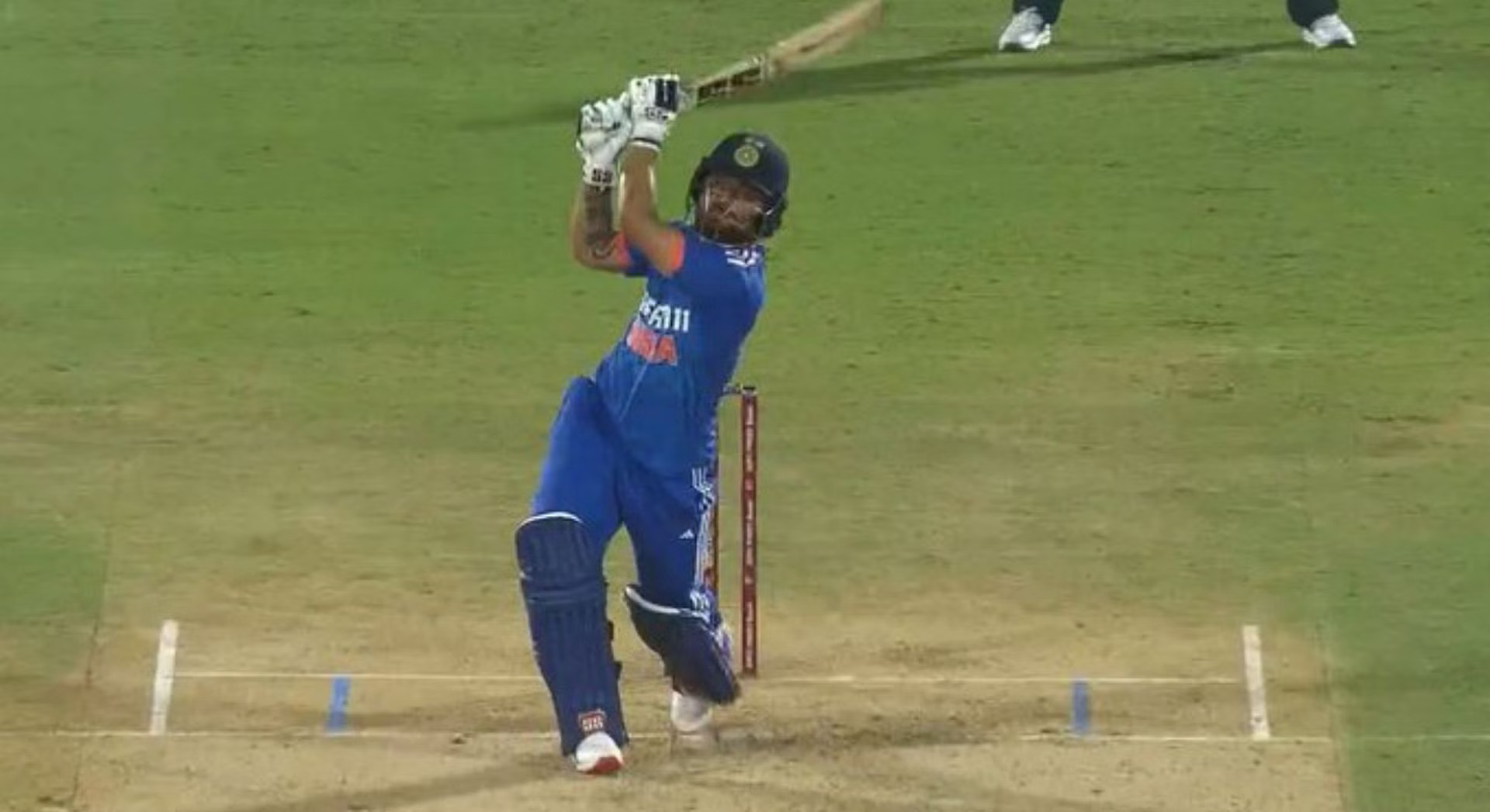 [Watch] Rinku Singh finishes it off in style in IND vs AUS 1st T20I
