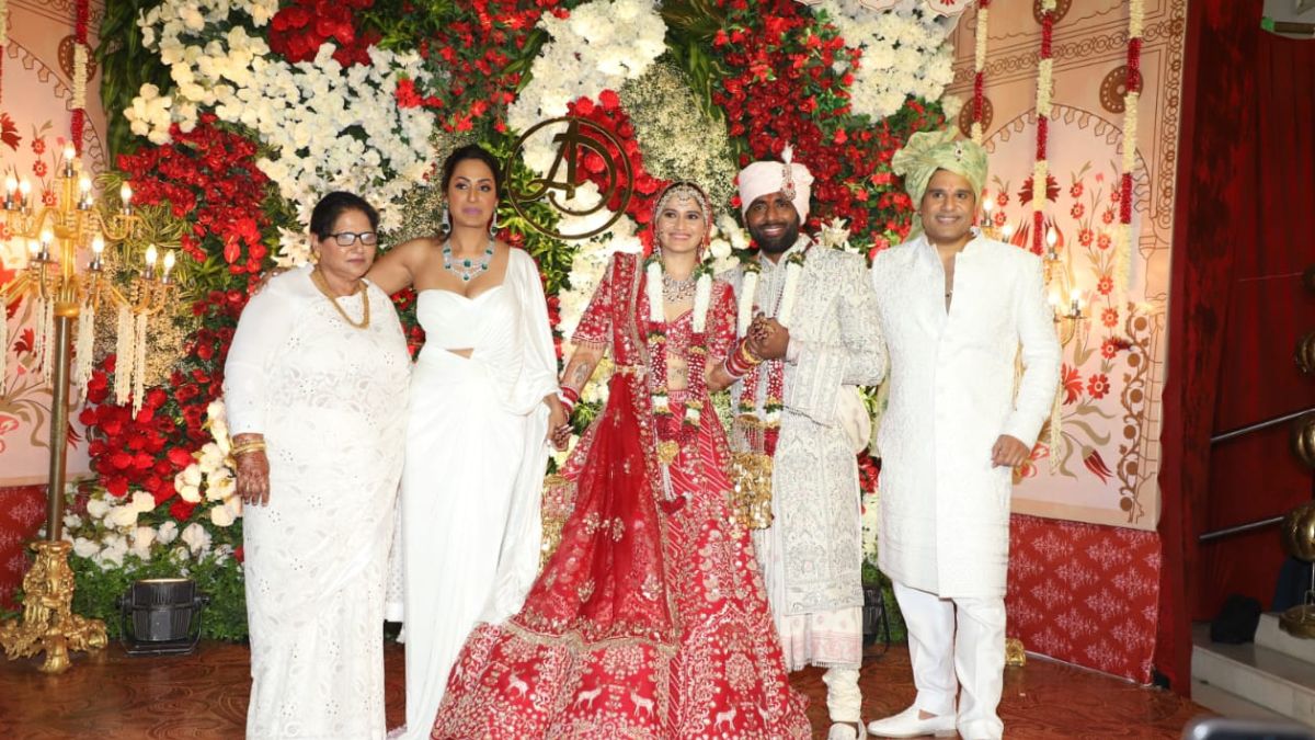 Arti Singh And Dipak Chauhan Get Married In A Dreamy Wedding Ceremony; Govinda Attends | First Photos Out