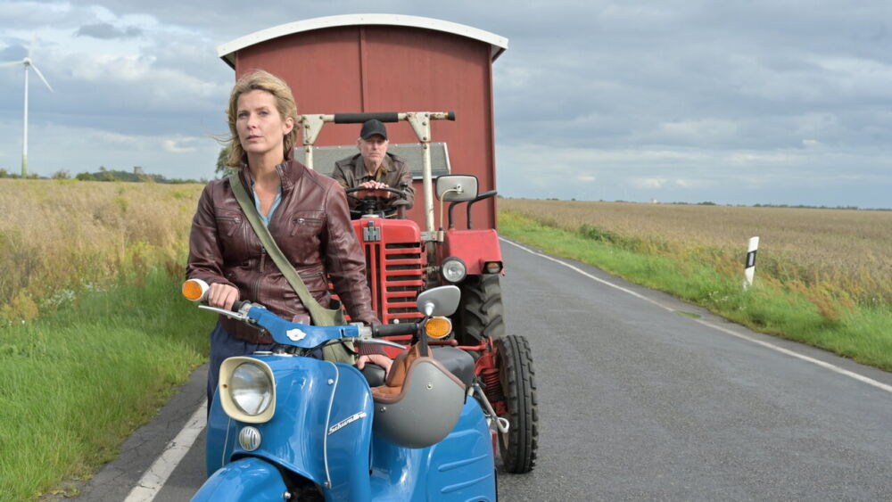 Nächste Ausfahrt Glück - Übers Ziel hinaus 2024 Movie Cast, OTT, Budget, Box Office, And More